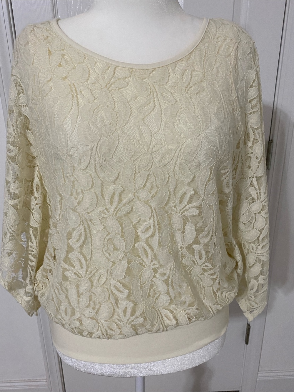 New Directions Cream Floral Lace Top